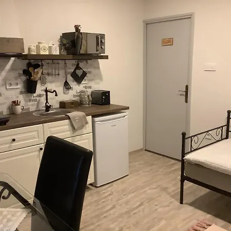 Ezuest Boroka Apartment Eger
