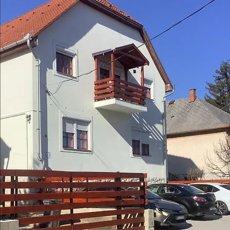 Ezuest Boroka * Erlau