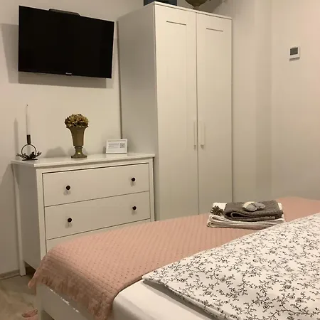 Ezuest Boroka Apartment Eger
